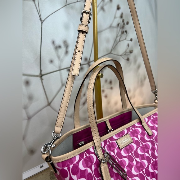 Coach Peyton Park Dream C Tote Pink with Light Beige Trim NºF1393-F26201 - Picture 14 of 14